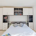 Santa Monica-2 By Interhome アパート Fréjus