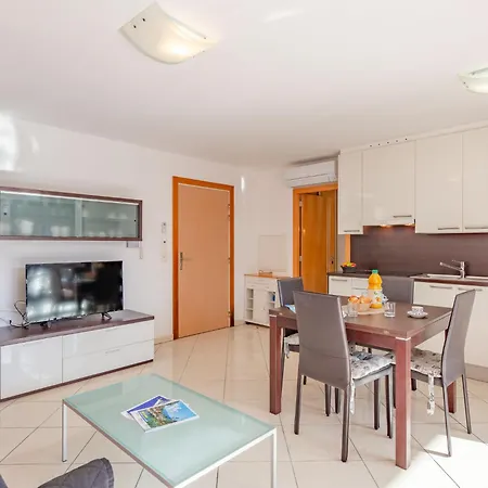 Apartment Santa Monica-2 By Interhome Frejus